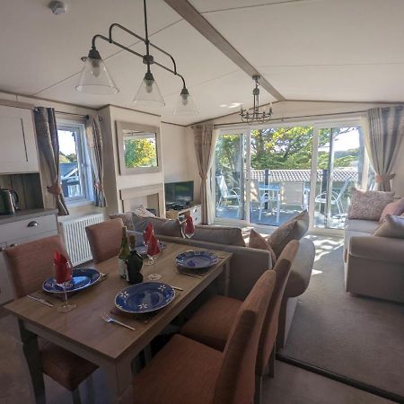 Stunning Luxury Caravan On Edge Of New Forest On Shorefield Country Park Entertainment And Leisure Passes Included Milford on Sea Zewnętrze zdjęcie